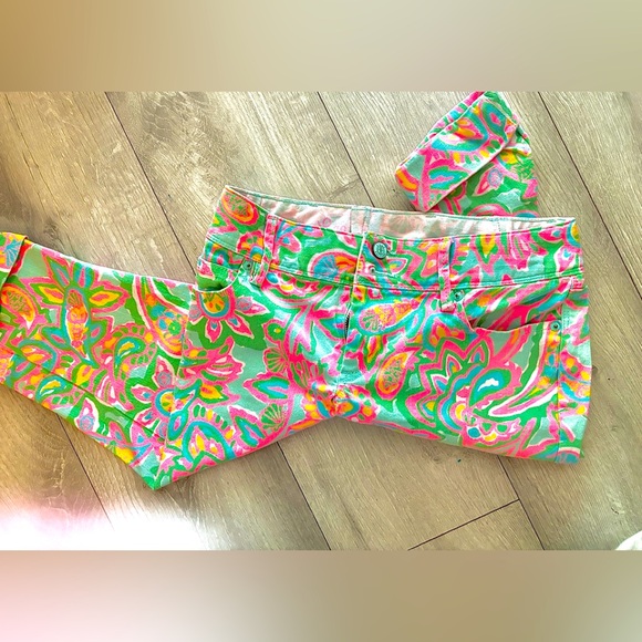 Lilly Pulitzer Capris - Picture 3 of 7